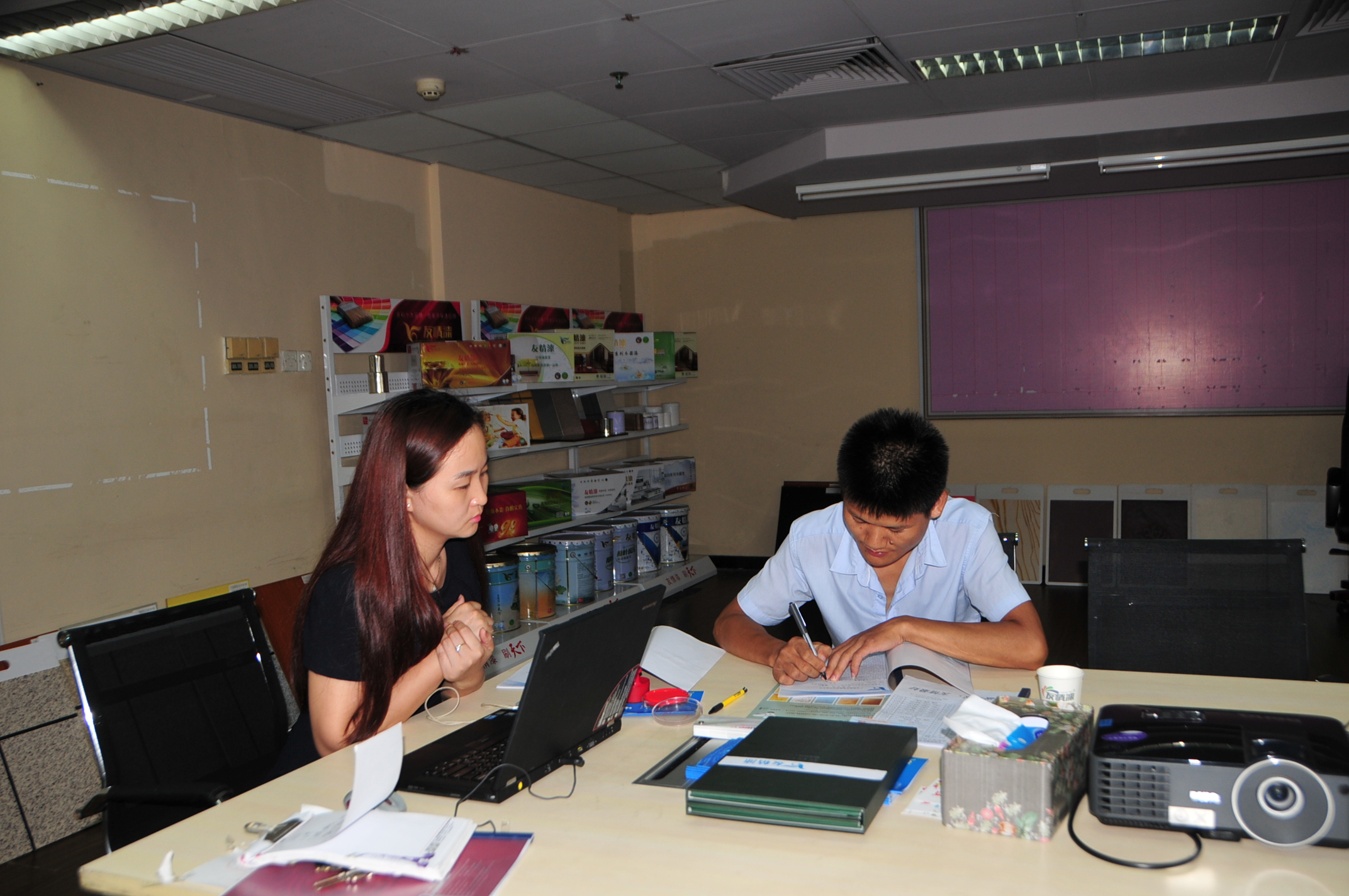 客戶信任支持,激勵(lì)友情漆追求不已 客戶信任支持,激勵(lì)友情漆追求不已